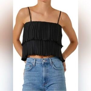 ASTR The Label Size XS Calita Pleated Tier Sleeveless Black Top